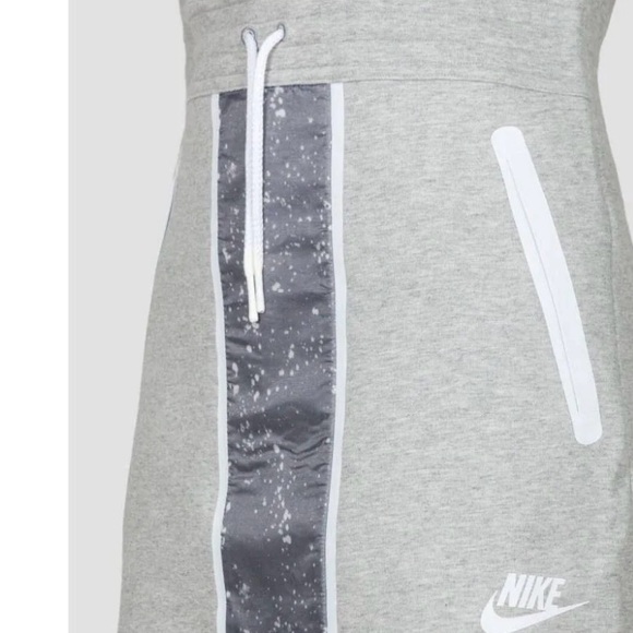 Nike Fleece Tech Dress Size M NWOT - Picture 2 of 10